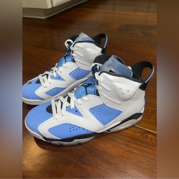 Air Jordan 6 Retro 'University Blue' - Men's Size 7.5 / Women's Size 9 - Picture 9 of 11